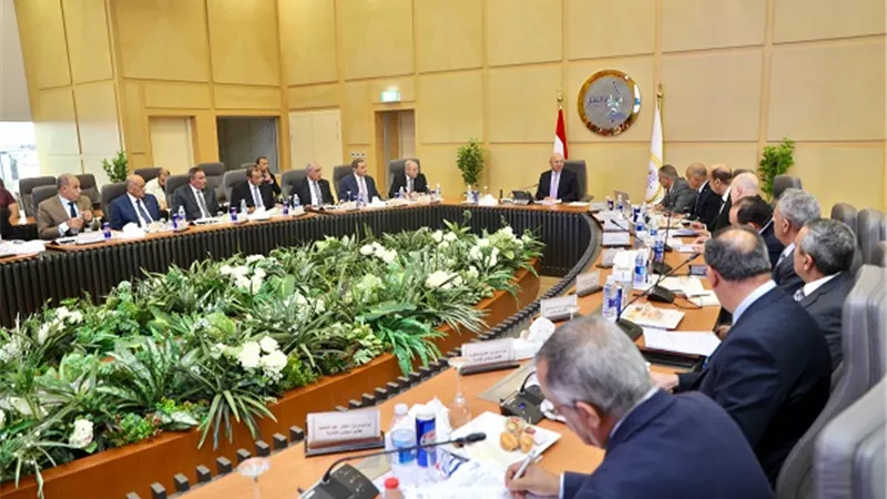 الوزيريترأس أعمال الجمعية العمومية العادية لشركة القاهرة للعبارات