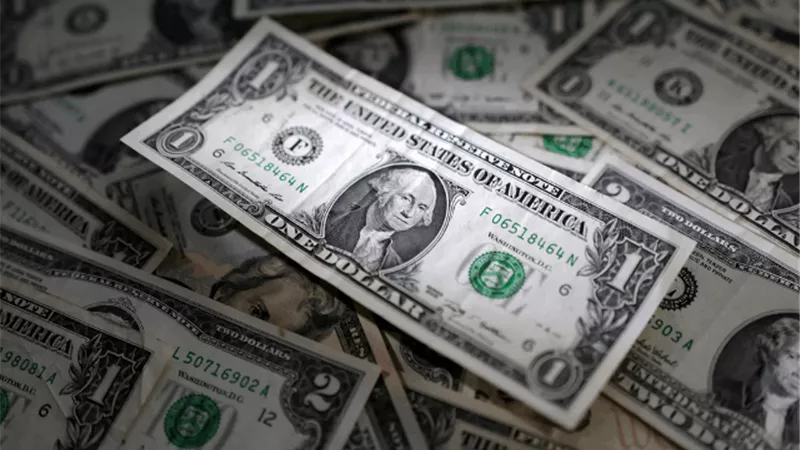 ترقب الدولار لتعيينات الفيدرالي وسط بيانات ضعيفة
