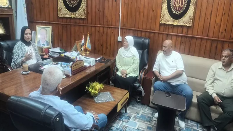 وكيل وزارة تعليم مطروح تجتمع مع رؤساء لجان امتحانات الدورالثانى