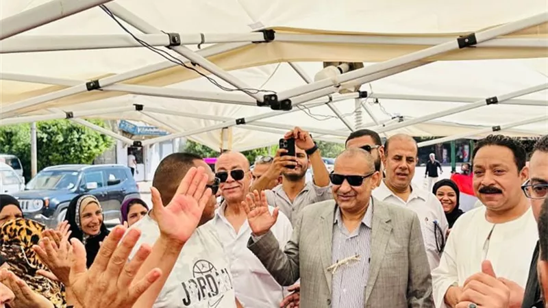 رجل الأعمال محمد الأسيوطي يتابع اللجان الانتخابية في مدينة السلام والنهضة