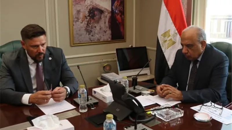 وزير الكهرباء يبحث مع أتوم ستروي توطين الصناعات المغذيةللمحطات النووية