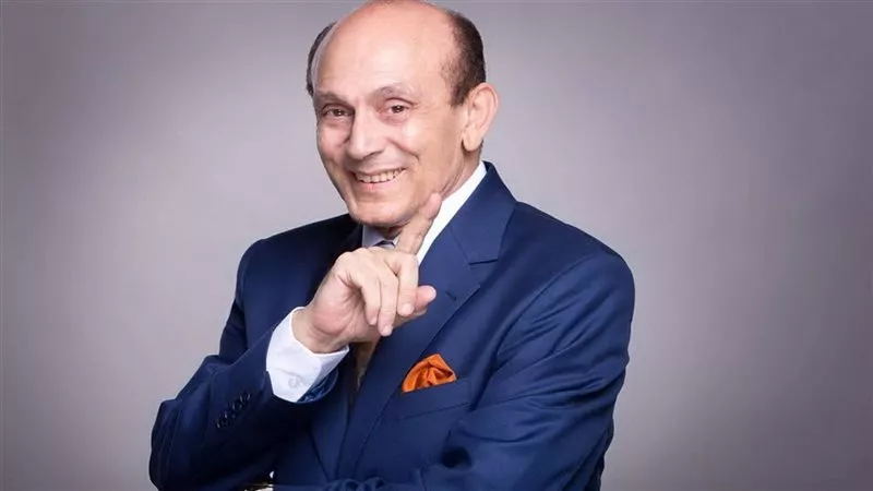 صبري فواز يدعو لـ محمد صبحي بعد أزمته الصحية