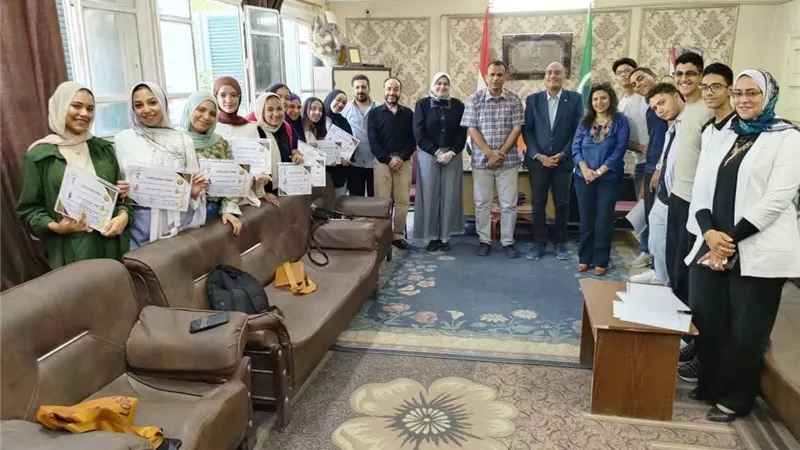مدير تعليم المنيا يتابع امتحانات الدور الثاني للشهادة الإعدادية