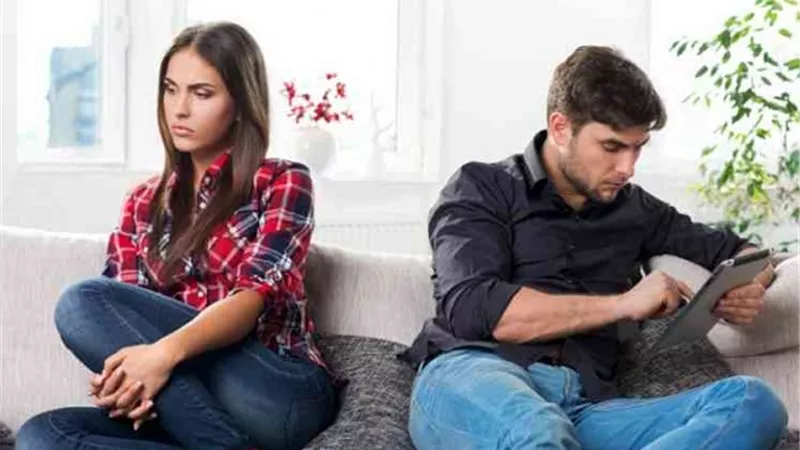 صمت الشريك .. أسبابه وكيفية التعامل معه بذكاء