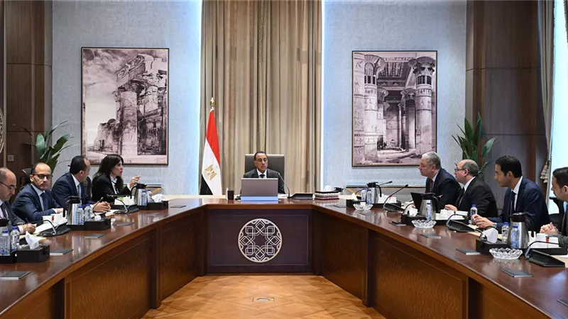 رئيس الوزراء يتابع مستجدات مشروعات المبادرة الرئاسية 