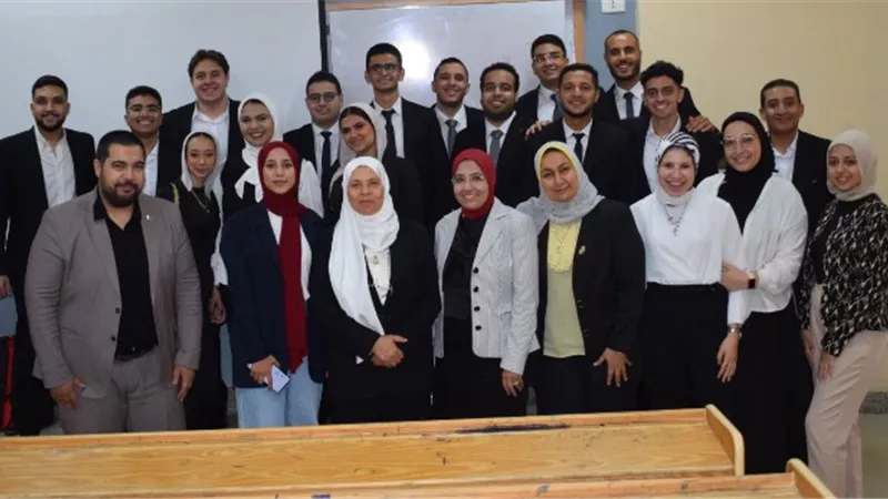 كلية الإدارة بالجامعة الروسية المصرية تقدم خريجين لوظائف المستقبل