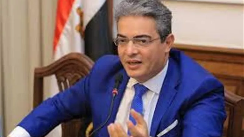 نقيب الإعلاميين: الاحتلال الكامل لقطاع غزة يكرس سياسة العقاب الجماعي والتجويع