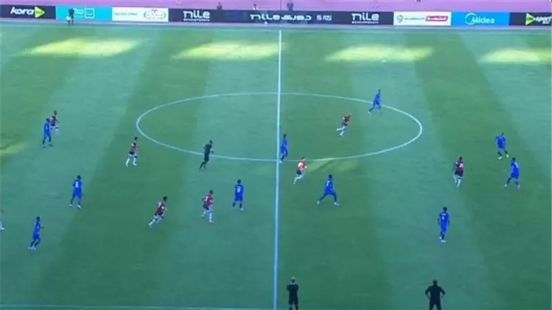 التعادل يحسم الشوط الأول بين طلائع الجيش وسموحة بالدوري