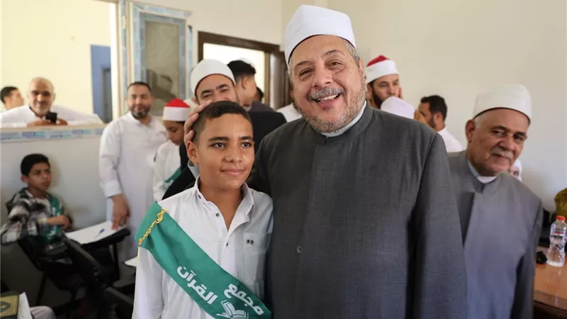 الشيخ أيمن عبد الغني:دعم حفظة القرآن استثمار بالإنسان وواجب ديني