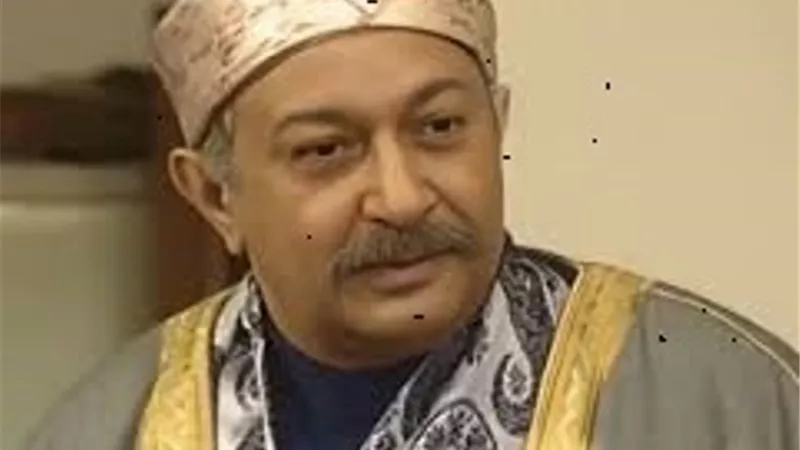 نور الشريف..توفي والده وعمره سنة ولعب ضمن أشباب نادى الزمالك