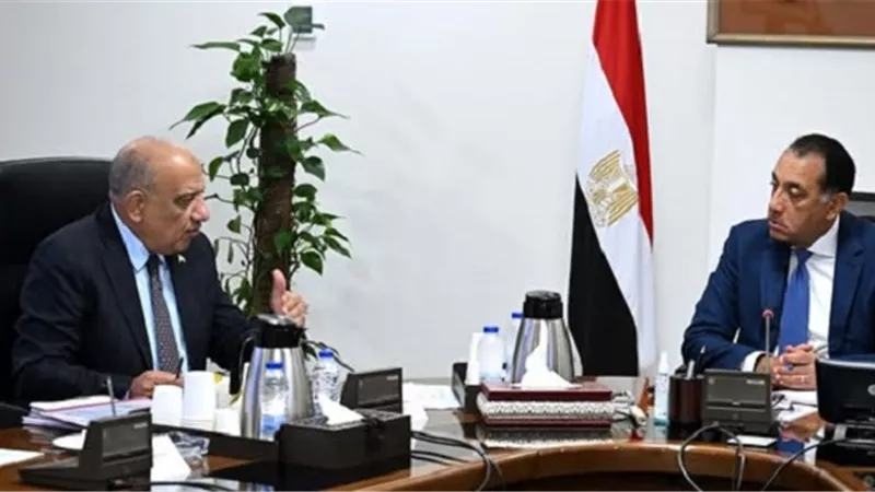 مدبولي يتابع توفيرالكهرباء لمشروعات التنمية الزراعية في الدلتا الجديدة