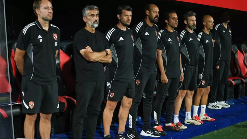 الأهلي أول الأندية حصولًا علي كارنيهات جهازه الفني