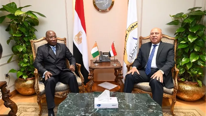 الوزير يبحث مع وزير الخارجية بكوت ديفوار التعاون في الصناعة والنقل