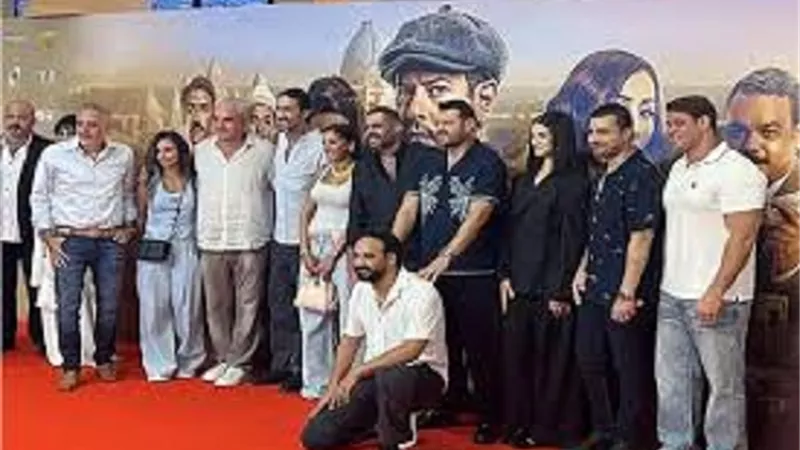 عمرو يوسف ودينا الشربيني يحتفلان بعرض 