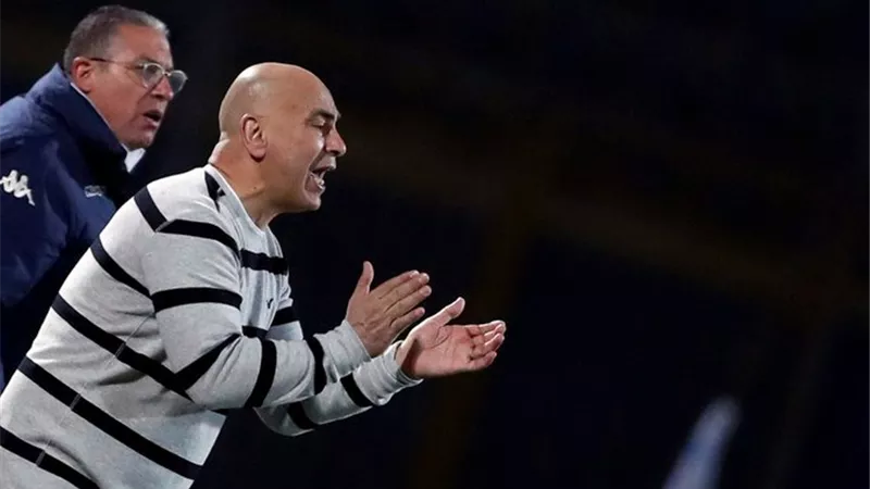 تفاصيل مكالمة حسام وإبراهيم حسن مع محمد الشناوي