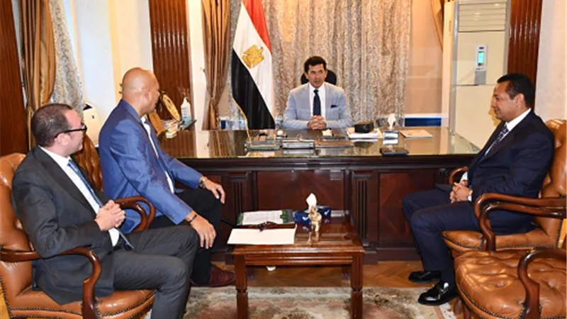 وزير الشباب والرياضة يستقبل محمد سلامة القائم بأعمال رئيس الاتحاد
