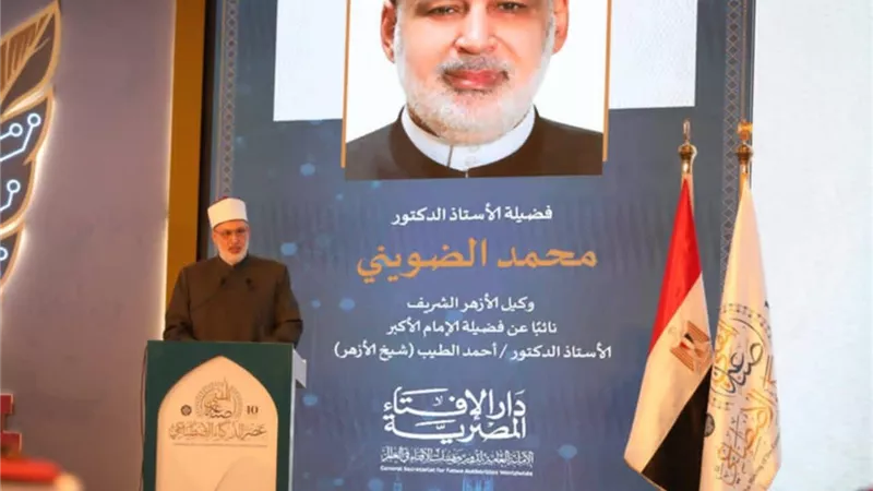 الضويني: علينا الحذر من ذوبان الهُوية وضياع الشخصية في الفضاء الرقْمي