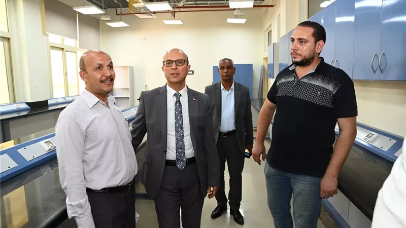 المنشاوي يتفقد استعدادات جامعة أسيوط الأهلية لاستقبال طلاب