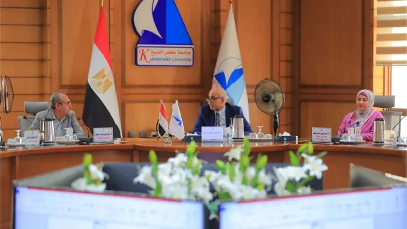 مجلس العمداء بجامعه كفرالشيخ يناقش الاستعدادات للعام الجديد