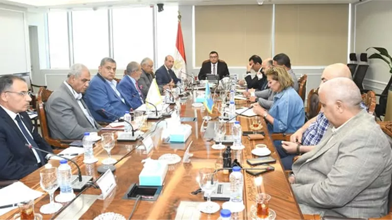 الشربيني يؤكد الالتزام بالجدول الزمني للانتهاء من مشروع حدائق الفسطاط