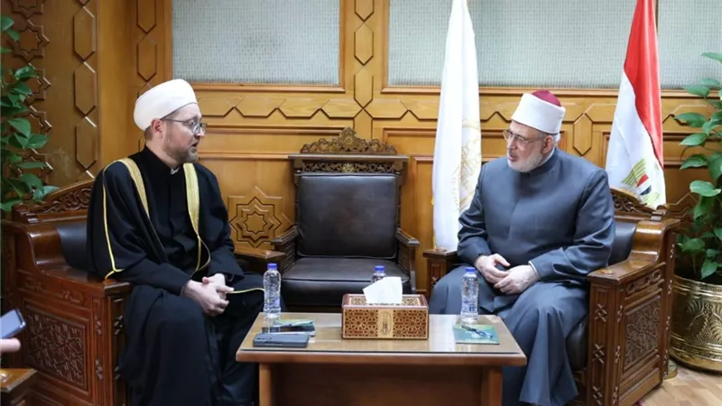 وكيل الأزهر يستقبل مفتي موسكو ويتفقان على تدريب أئمة روسيا
