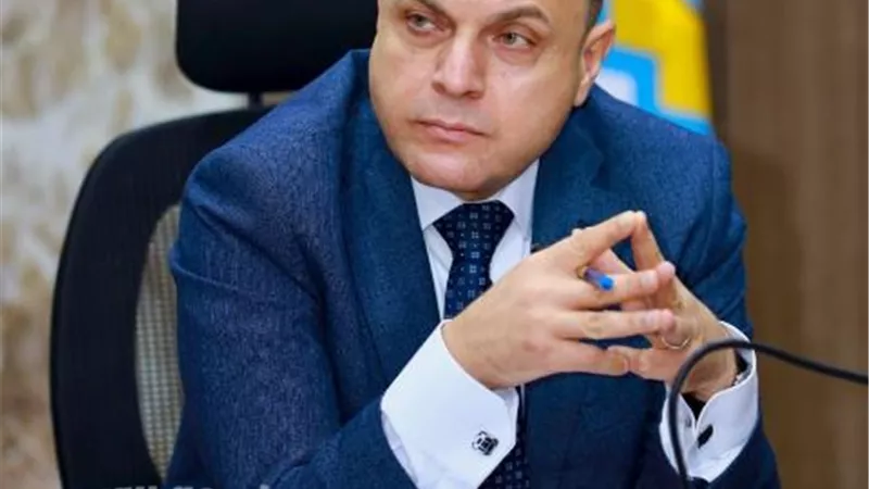 محافظ كفر الشيخ يصدر حركة تغييرات محدودة لرؤساء المراكز والمدن