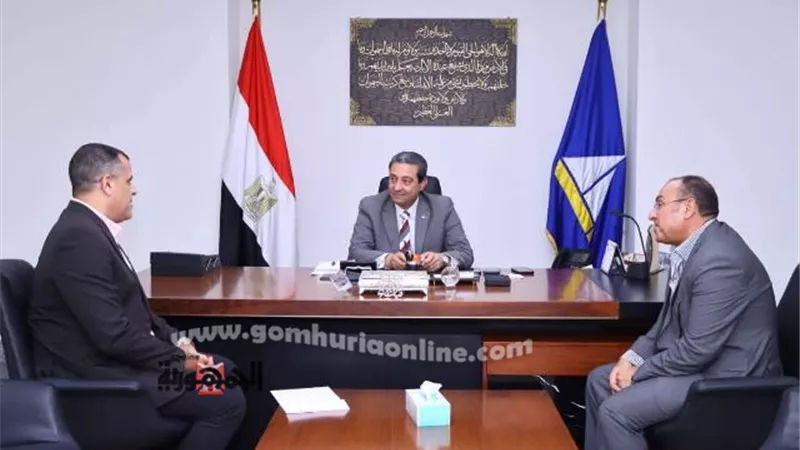 محافظ دمياط يلتقي وكيل مديرية التربية والتعليم الجديد