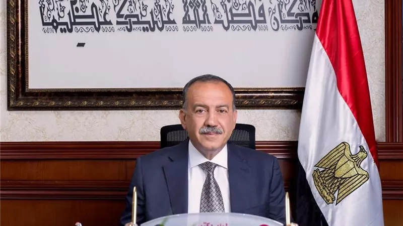 محافظ أسيوط: تخفيض الحد الأدنى للقبول بالثانوي العام إلى207 درحات