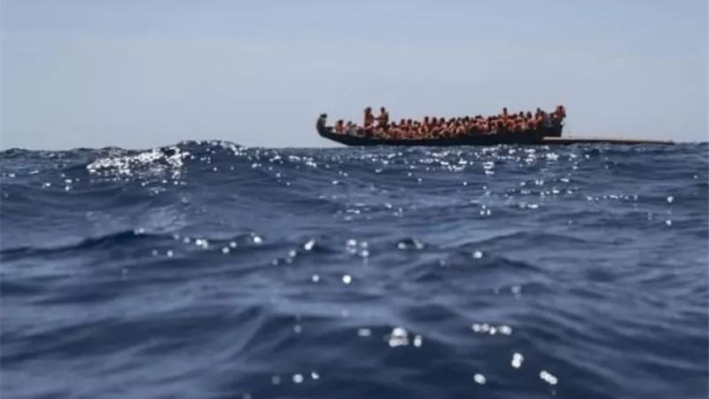 مصرع 20 مهاجرا إثر غرق قارب قبالة جزيرة لامبيدوزا
