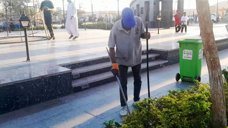 محافظ أسوان يوجه بحظر عمل عمال النظافة والحدائق والمرافق العامة