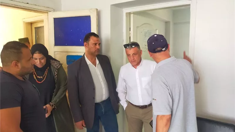 المحافظ يفاجئ العاملين بقرية نفيشة ويوجه برفع كفاءة المبنى وتكثيف