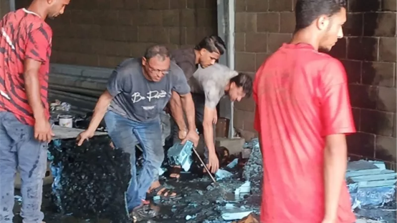 السيطرة على حريق بمصنع في المنطقة الاستثمارية ببنها