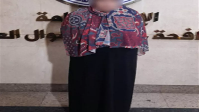 ضبط سيدة نصبت على ضحاياها بحجة تفسيرهم للخارج ولهفت أموالهم