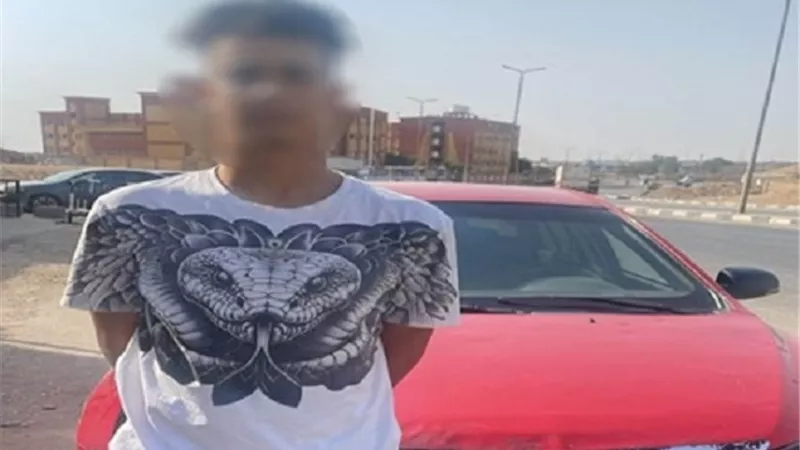 ضبط شخص لاستعراضه بسيارته في القاهرة