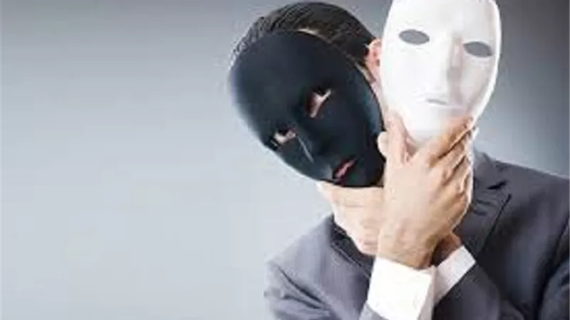 ثلاثة أقسام للعبد بين الإخلاص والنفاق