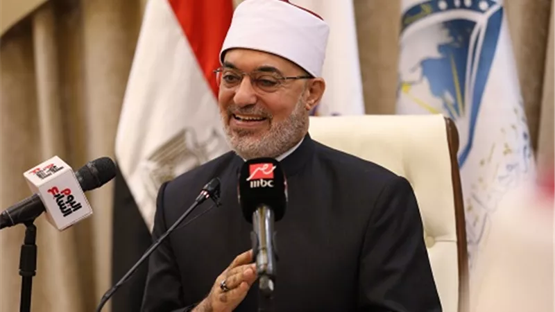 المفتي يوجه الشكر للعاملين بدار الإفتاء لجهودهم في إنجاح المؤتمر