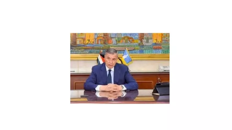 محافظ الإسكندرية يتابع الاستعدادات النهائية لامتحانات الثانوية