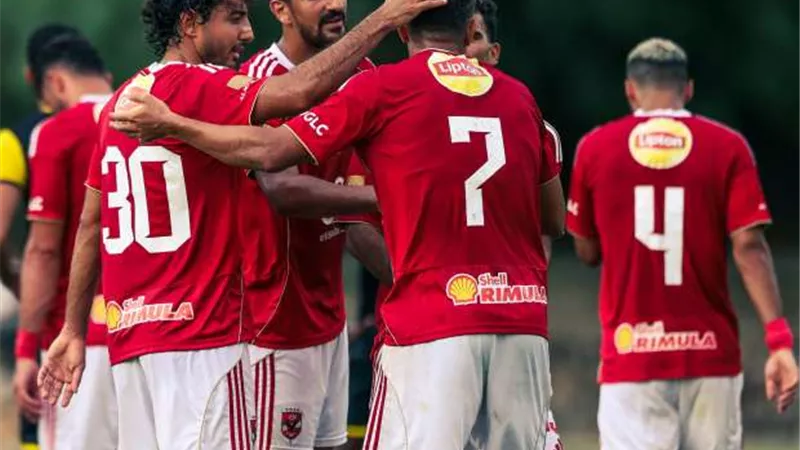 الأهلي يسعى لمصالحة جماهيره الليلة أمام فاركو