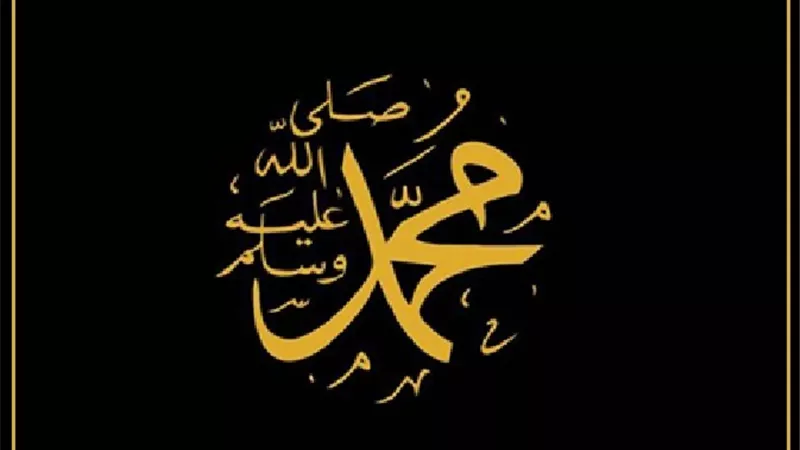 لماذا يتضاعف أجر الصلاة على النبي ﷺ يوم الجمعة؟