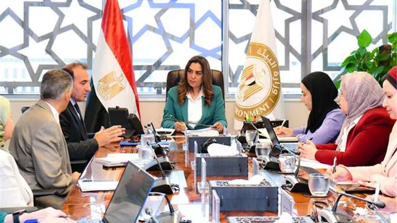 منال عوض تبحث مع برنامج الأمم المتحدة تسريع المشروعات البيئية