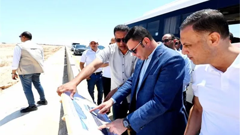 وزير الإسكان يتفقد مشروعات المرحلة العاجلة للأراضي البديلة بشمس الحكمة