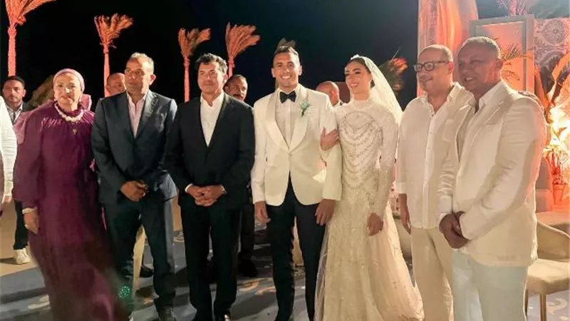 صبحي وإدريس يشاركان البطل الأولمبي أحمد الجندي فرحة زفافه