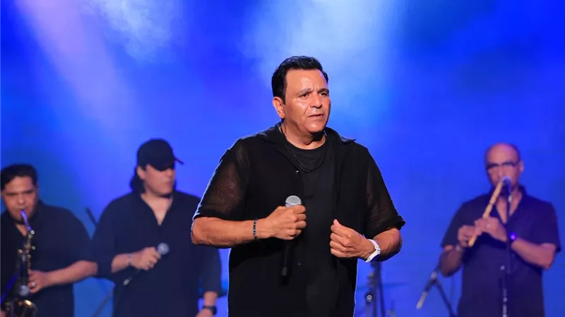 بالصور.. محمد فؤاد يشعل حفل الساحل الشمالي بحضور غير مسبوق