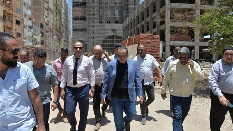 محافظ أسيوط يتفقد أعمال إنشاء 