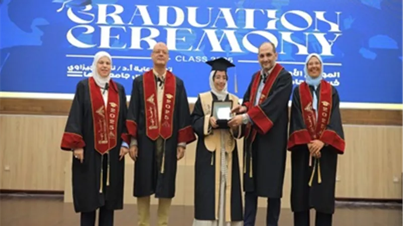 جامعة بنها تحتفل بتخريج دفعة جديدة من طلاب كلية الآداب
