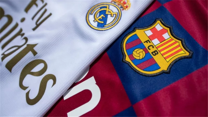 صراع جديد بين برشلونة وريال مدريد لضم موهبة الدوري الإنجليزي
