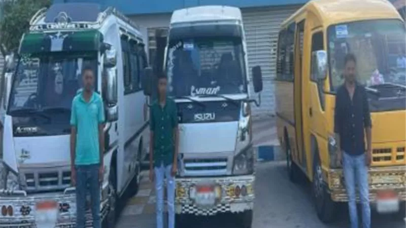 ضبط 3 سائقى ميكروباص استعرضوا بسياراتهم بالاسكندريه