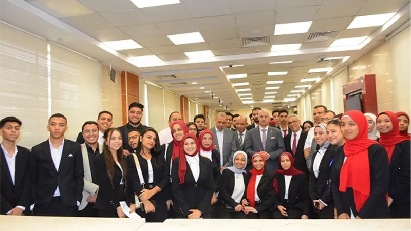 تدريب طلاب كلية التجارة جامعة أسيوط ببنك مصر