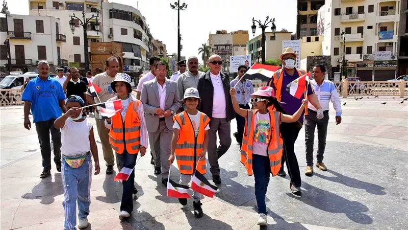 يوم فى حب مصر لرفع مخلفات الحنطور بالأقصر