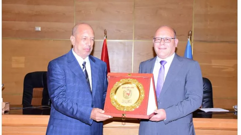 جامعة سوهاج تبدأ تنفيذ مشروعات بحثية بمجال صناعة الألبان